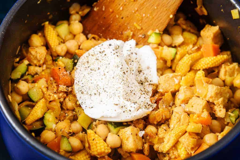 Vegan Quorn & Chickpea OnePot, protein packed! Especially Vegan
