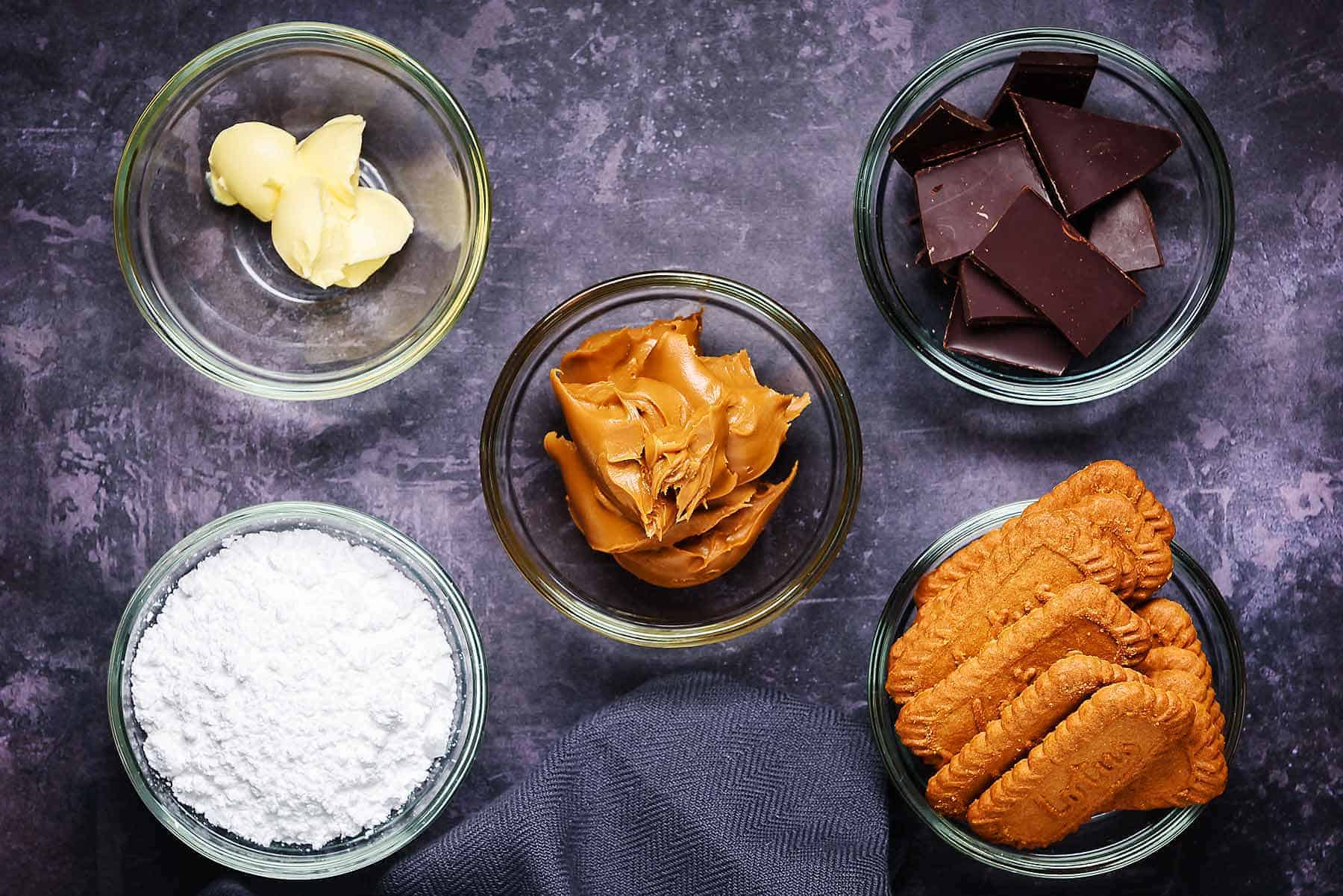 Ingredients for biscoff tortes