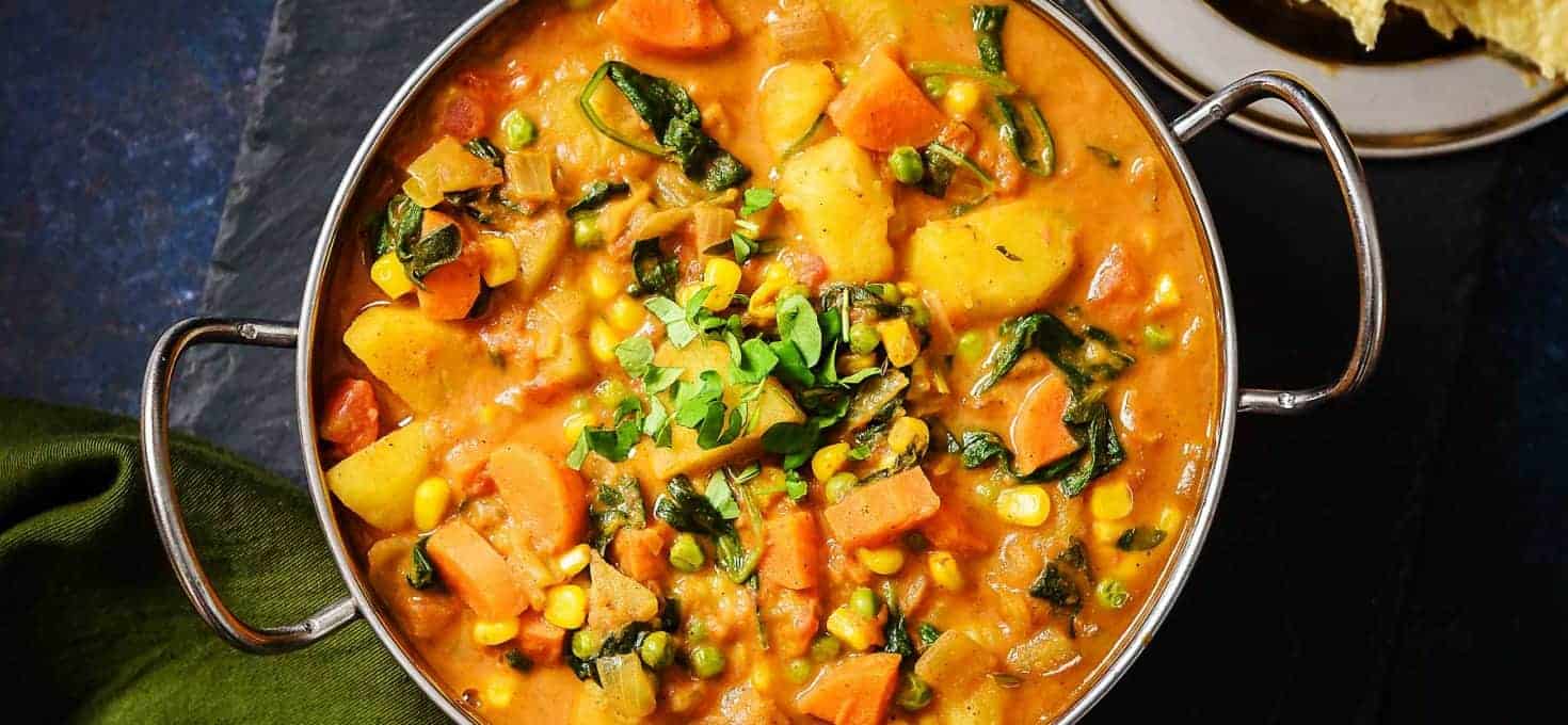 Vegan Potato & Vegetable Curry, easy and tasty!